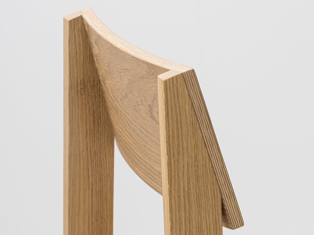 PilPil Stuhl aus Eiche - Gebogene Rückenlehne aus 100% Eichenholz
