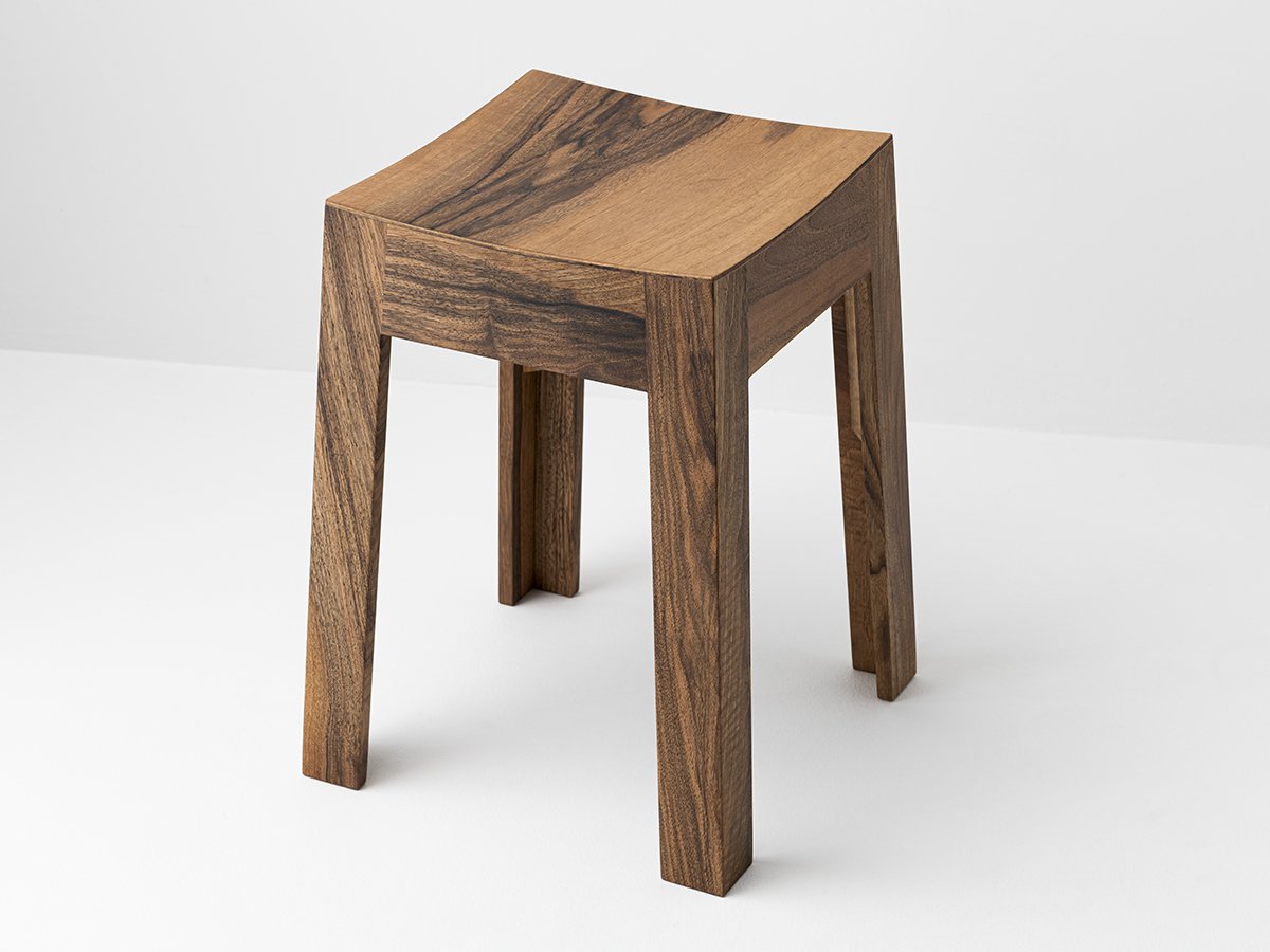 MiniWak Hocker aus Nussbaumholz - Holz und Design in Frankreich Hergestellt