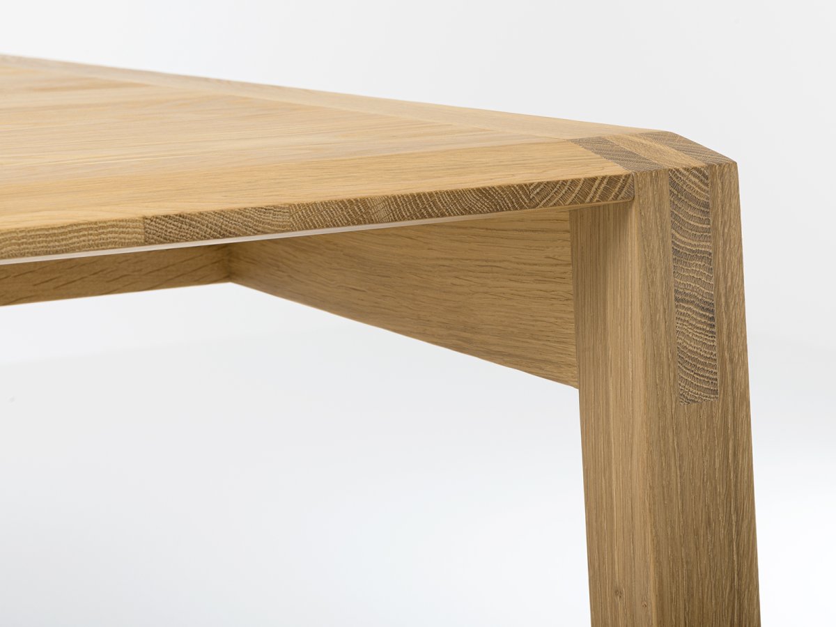 Schreibtisch Devin aus Eichenholz - Oberflächen von einwandfreier Qualität